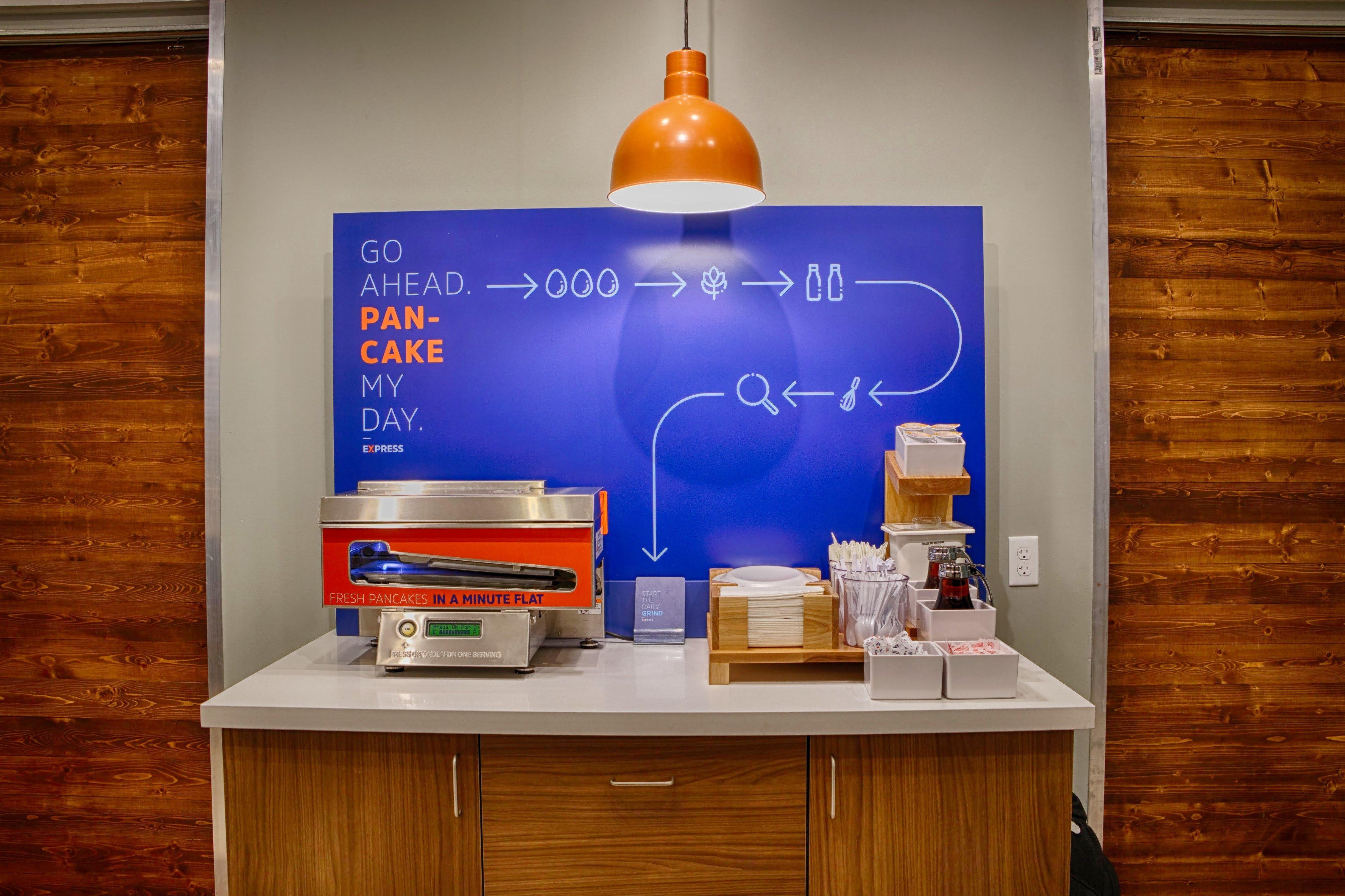 Holiday Inn Express Philadelphia Airport By Ihg Essington Ngoại thất bức ảnh